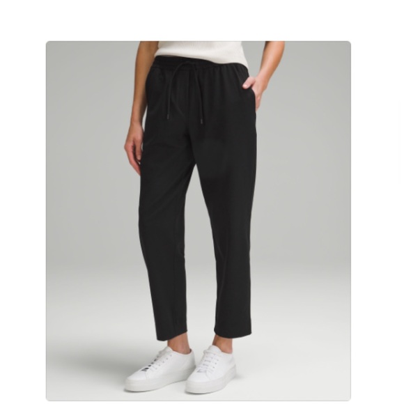 lululemon athletica Pants - Lululemon tapered-leg mid-rise pant 7/8 length-luxtreme (gently worn)